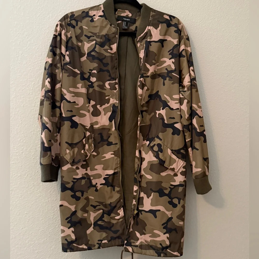 Forever 21 camo rain jacket - Picture 2 of 6
